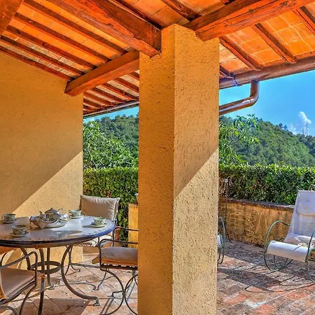 Villa Casa Degli Oleandri 8, Emma