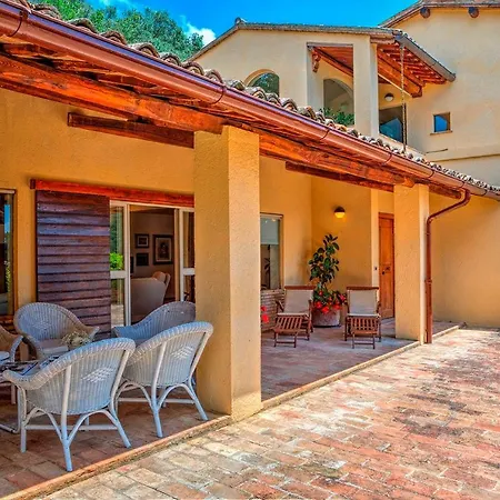 Casa Degli Oleandri 8, Emma * Foligno