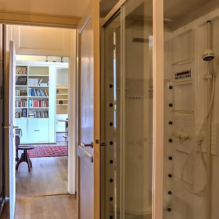 Casa Degli Oleandri 8, Emma Villa